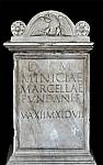 033. Stele funeraire pour Minicia Marcella, 105-106 p.C.jpg